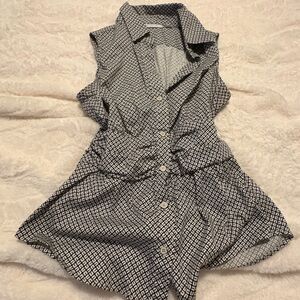 New York & Company Black and White Patterned Blouse